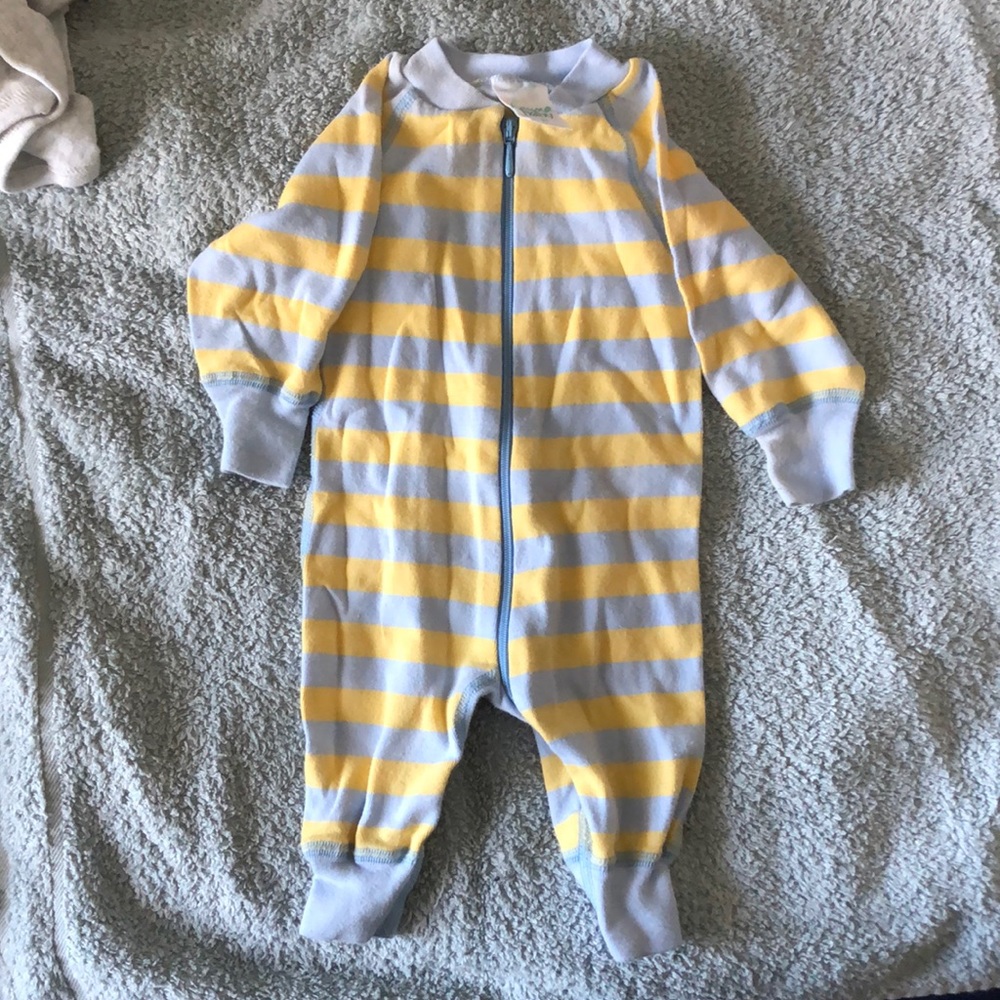 Onsie Bundle - Picture 2 of 3